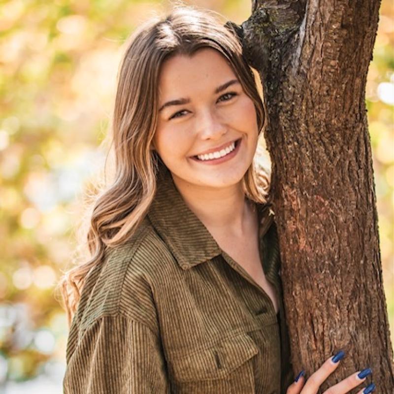 Portrait of Elyse Phillips